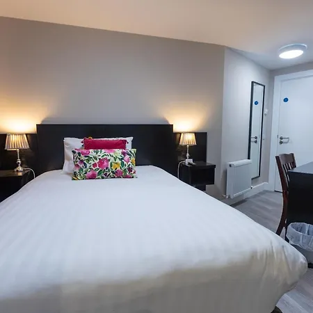 Behan's Horseshoe Bar & Restaurant 5*