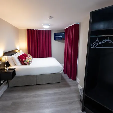 Behan's Horseshoe Bar & Restaurant فندق مبيت وإفطار