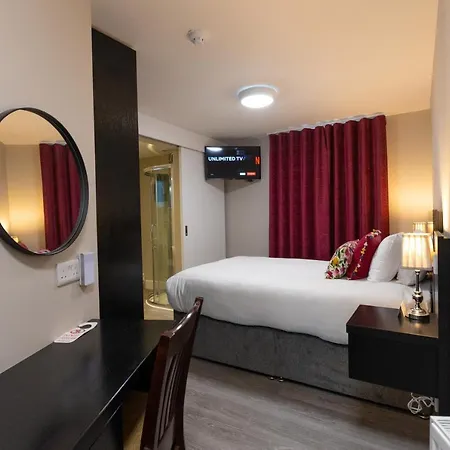 فندق مبيت وإفطار Behan's Horseshoe Bar & Restaurant