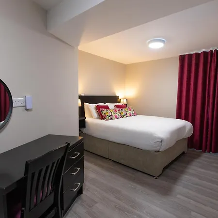 فندق مبيت وإفطار Behan's Horseshoe Bar & Restaurant 5*