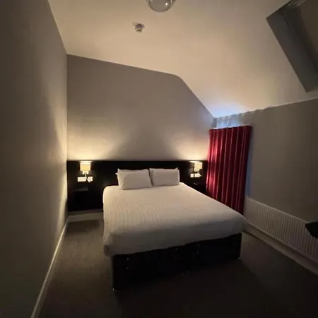 فندق مبيت وإفطار Behan's Horseshoe Bar & Restaurant 5*